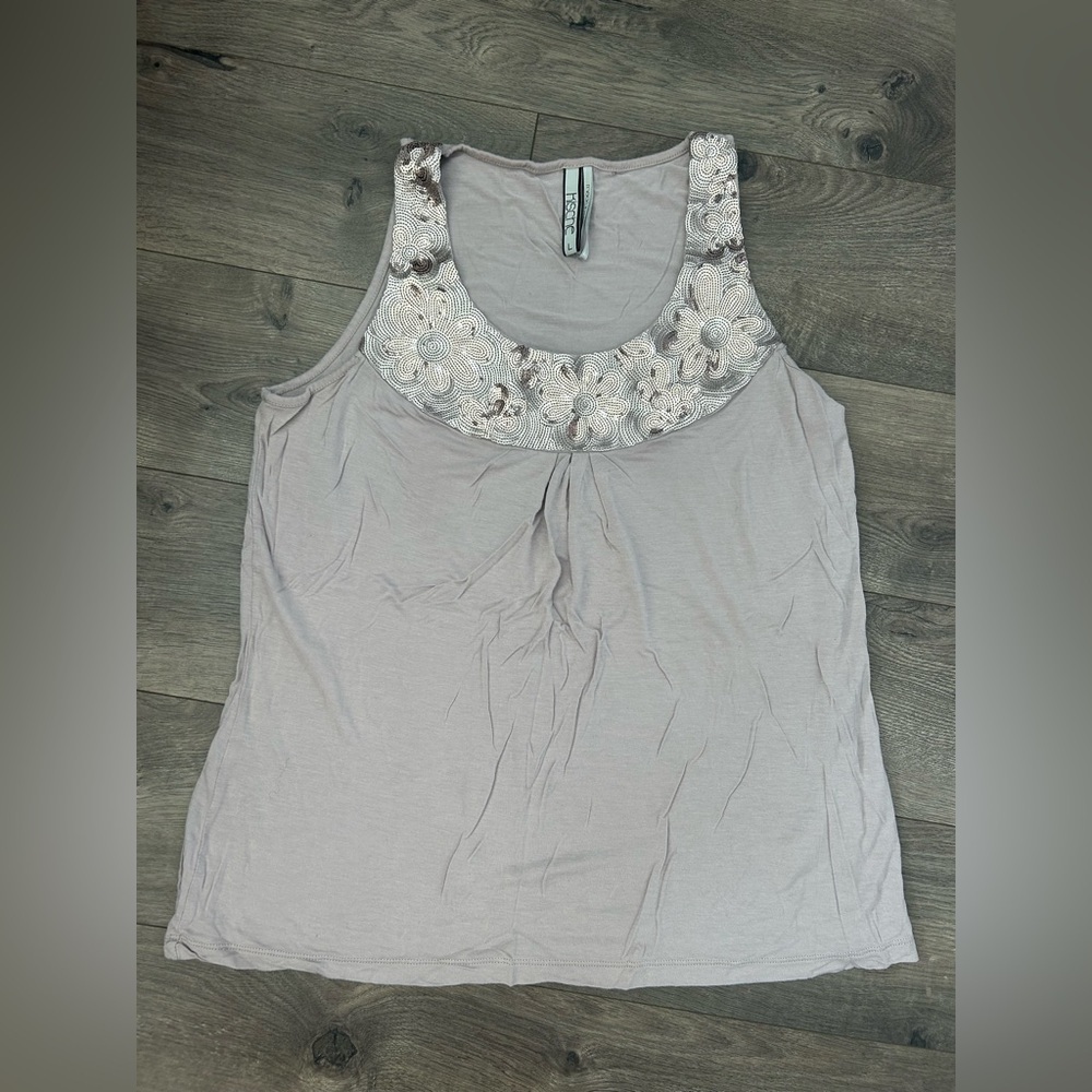 Kische Floral Embellished Tank Top in Soft Gray